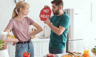 Vegetarian vs Non Vegetarian Diet - Which is Better?