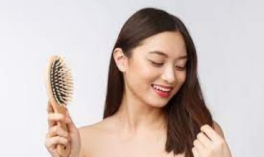 TIPS FOR MANAGING HAIR LOSS