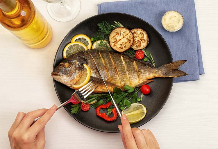 Advantages and Disadvantages of Eating Fish Regularly