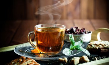 Are There Health Benefits to Drinking Tea?