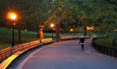 Surprising health benefits of walking after dinner