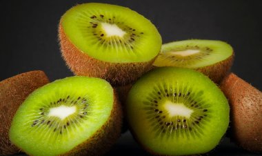 6 Health Benefits of Kiwifruit