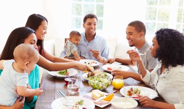 Benefits of eating together with family